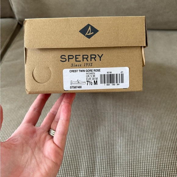 Sperry Women’s Crest Twin Gore Rose Size 7.5 NWT - Picture 2 of 6